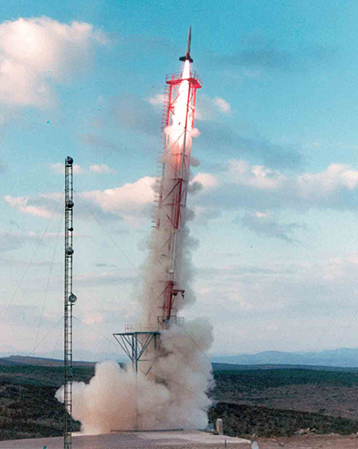 27. Oktober 1967: Start der ersten Schweizer Zenit-Rakete in Sardinien mit den wissenschaftlichen Instrumenten der Universität an Bord.