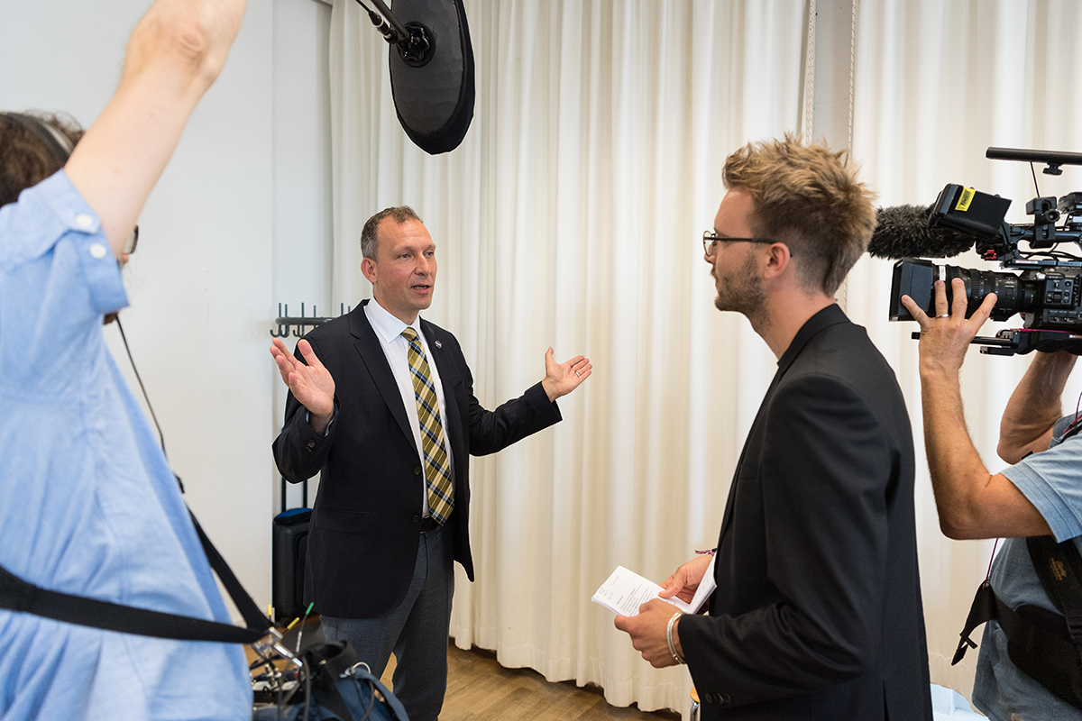 Thomas Zurbuchen, Wissenschaftsdirektor der NASA und Alumnus der Universität Bern gab zahlreiche Interviews.